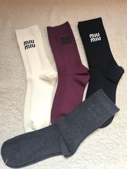 Дамски чорапи различни цветове