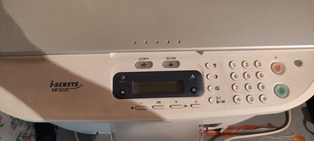 Продам принтер 3-в-1  Canon MF-3220