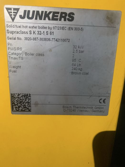 котел Junkers , разширител за затворена система , помпа и клапан