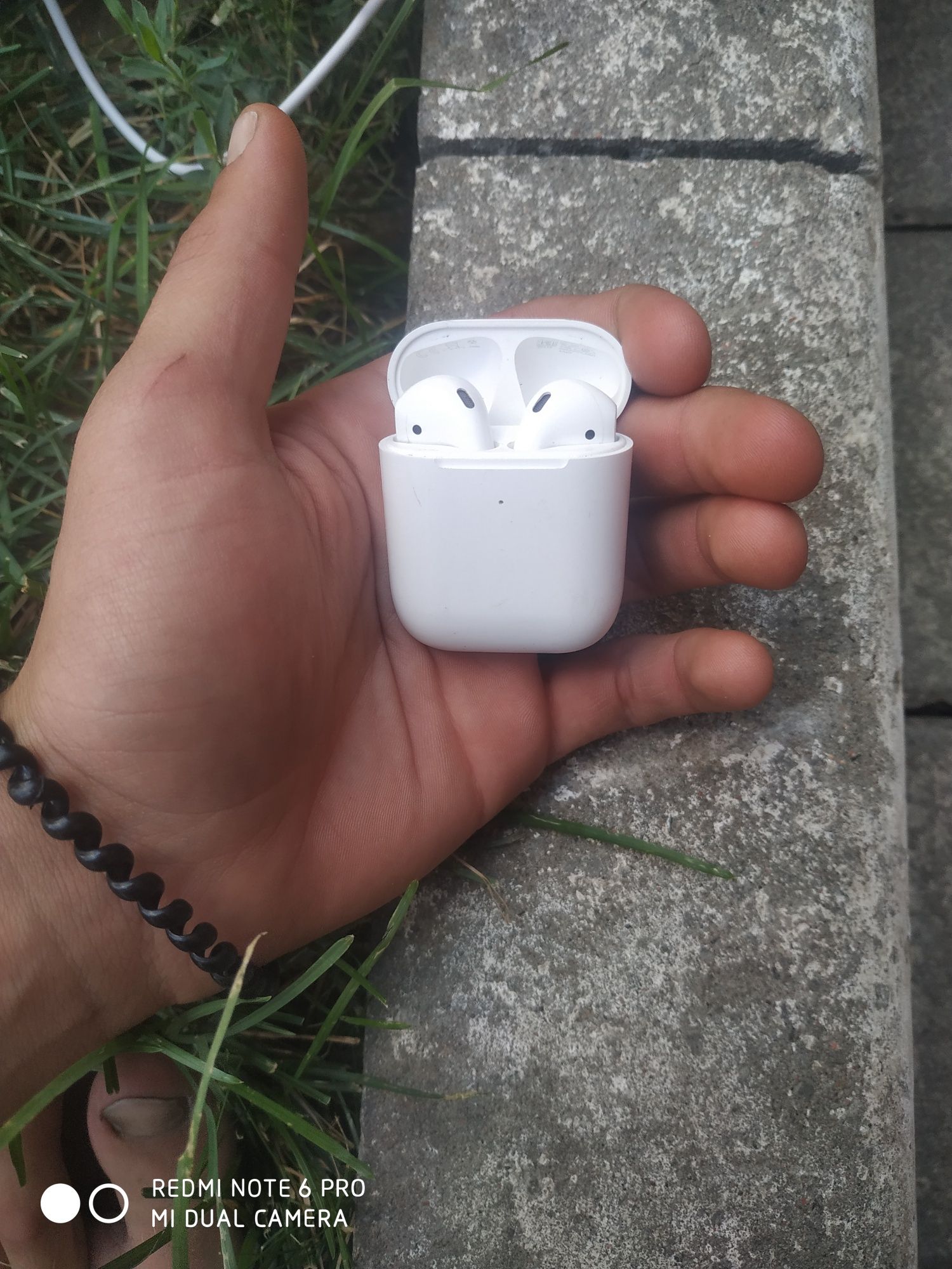 Арподс

Bluetooth гарнитура Apple AirPods (2019) with Арподс  AirPods