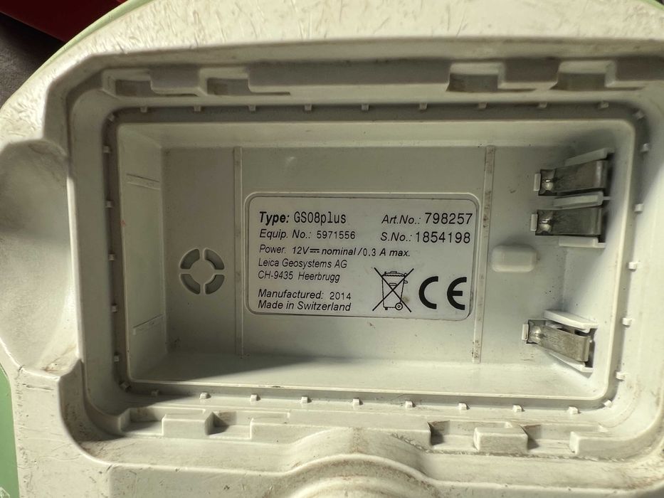 GPS Leica complet controller Leica CS15 cu antena Leica GS08plus