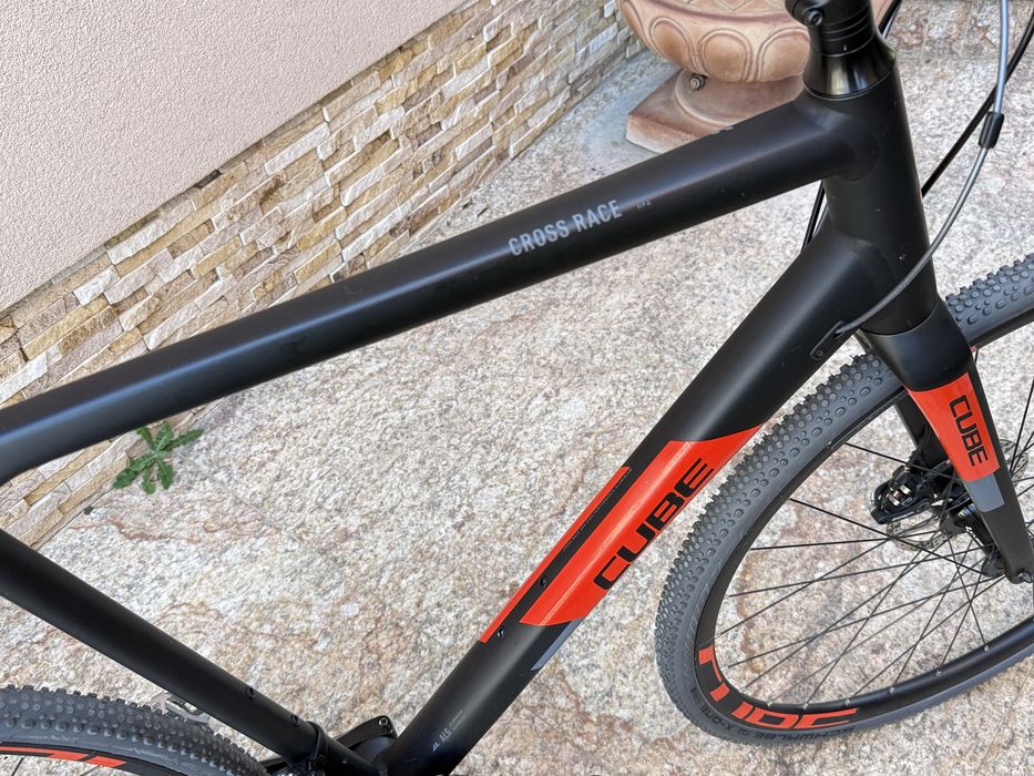 Cube Cross Race гравел размер 61 скоростна система Shimano 105 2x11