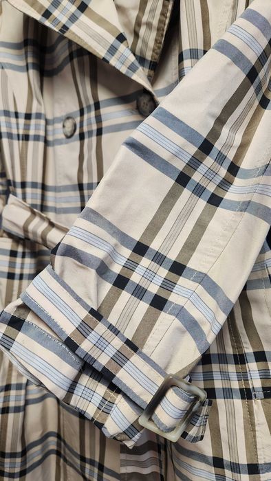 Тренчкот, шлифер бежав с шарка тип  "Burberry ", размер Л