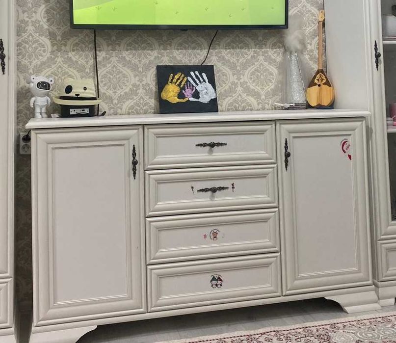 Продаю белый  комод Кентаки