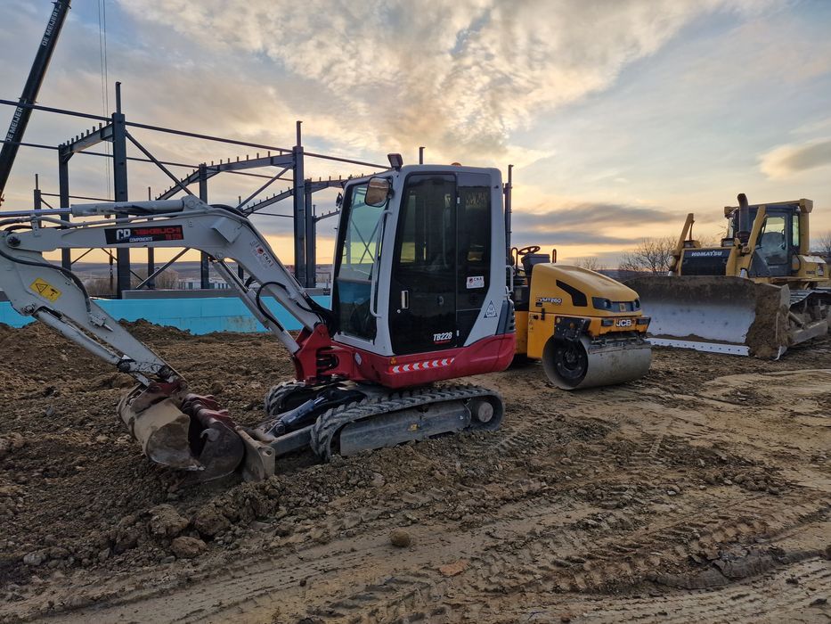 Inchirieri excavator 17 tone/camion/miniexcavator/demolari/bobcat