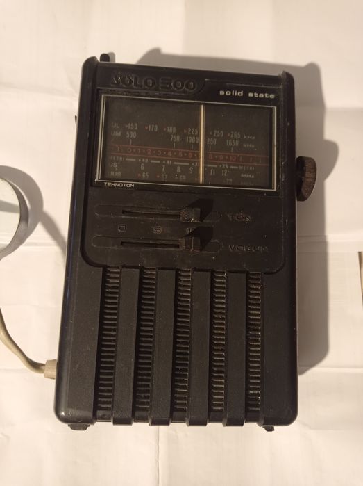 Vând/Schimb aparate radio,unele funcționează,preț în funcție de aparat