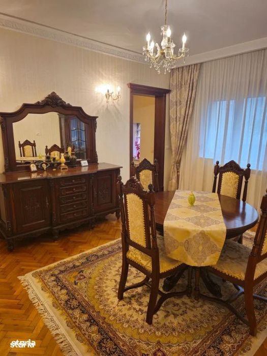 Casa de Inchiriat | Parcul Carol | 8 Camere |