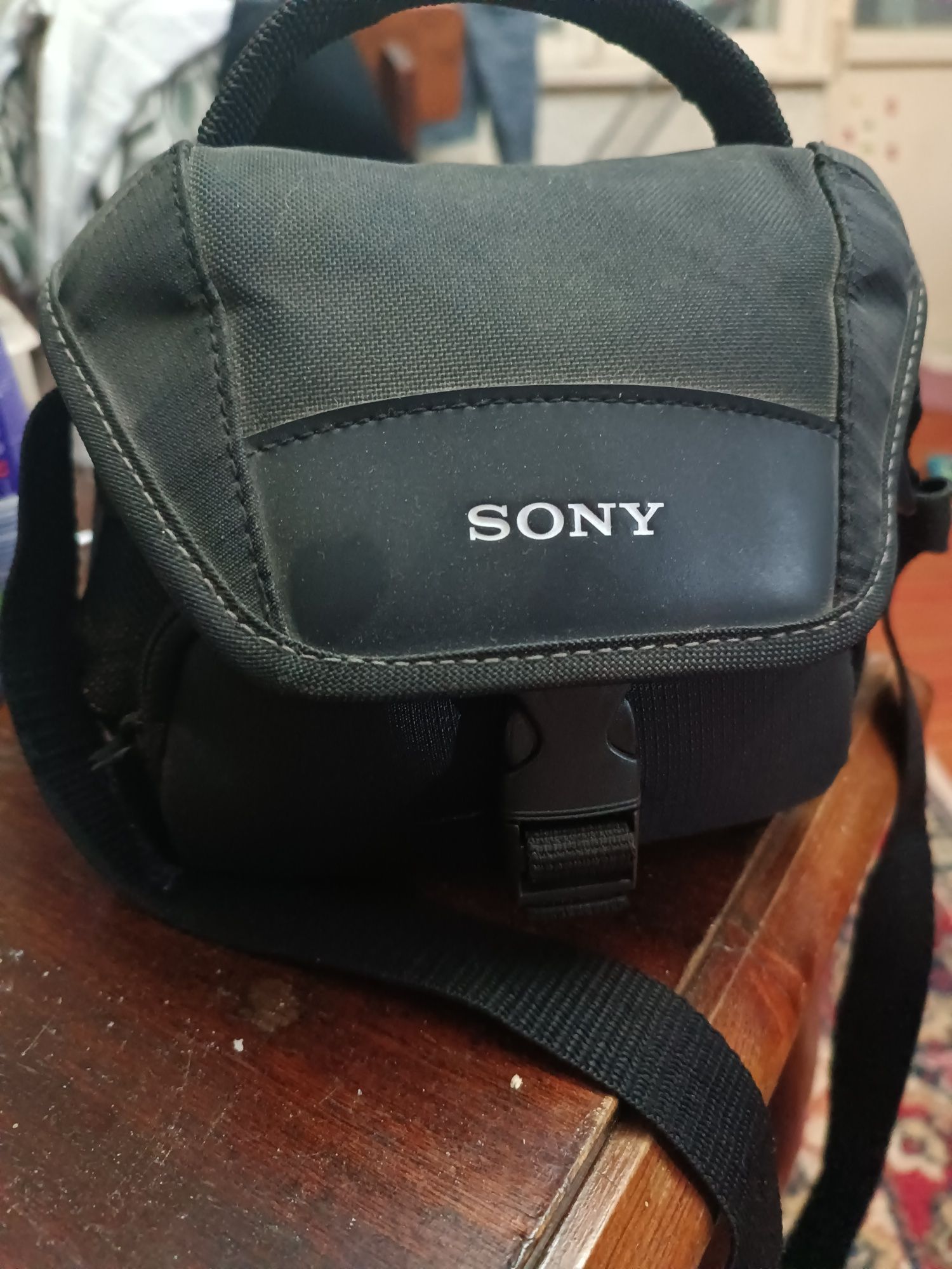 Продам фотоаппарат Sony