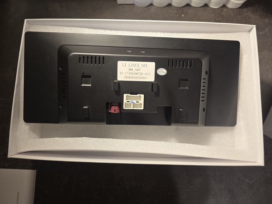 Navigație BMW F30/F31/F32/F33/f34– Ecran 12.3” | 8 GB RAM | 256 GB mem