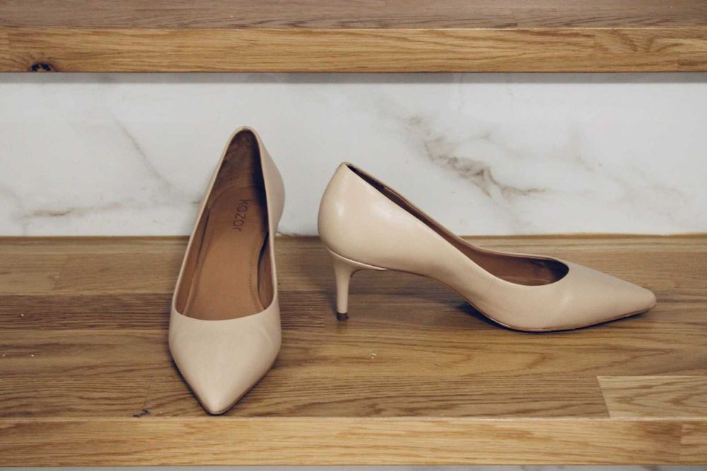 Елегантни обувки на ток