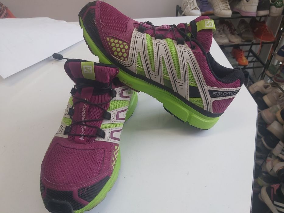 Туристически Solomon 38