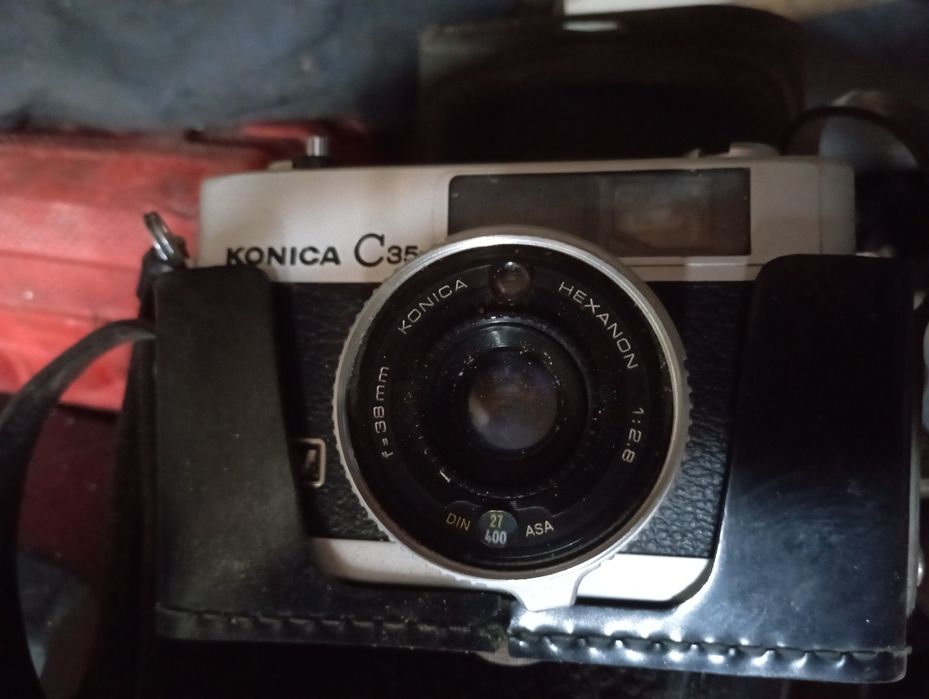 Продам фотоаппарат Konica C35