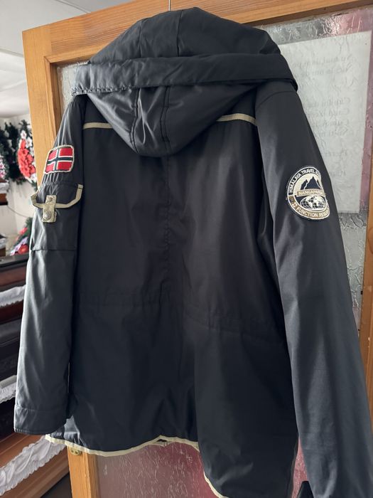 Geaca xxl aproape noua