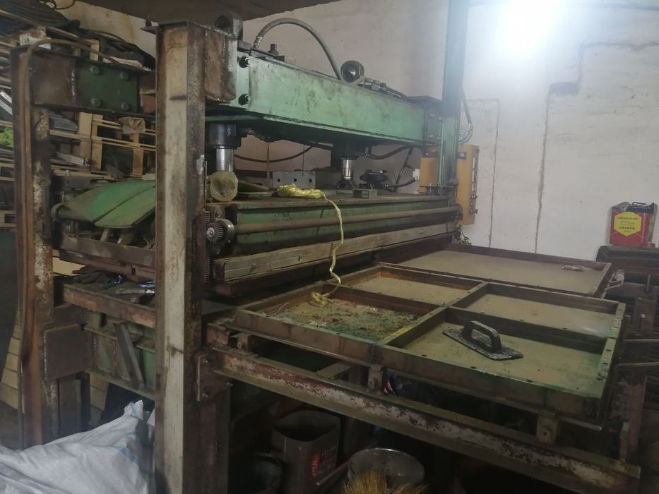 Gidravlika pirs forma sotiladi ishlab turgan tent shit mator nasos ham