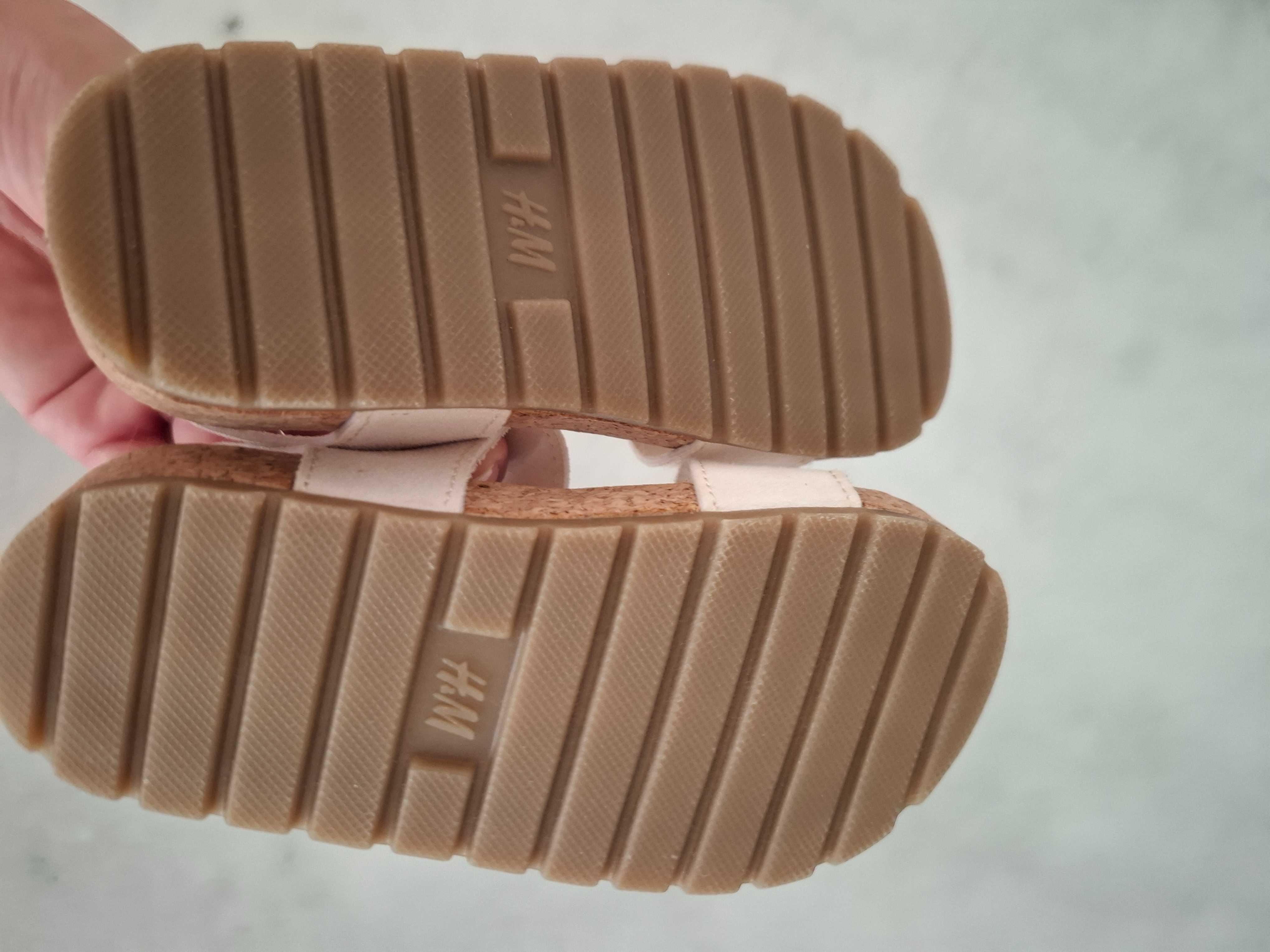 Нови детски сандали H&M