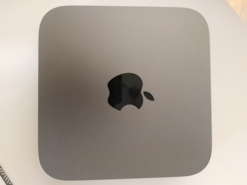 Mac mini 2018 i5 512 ssd