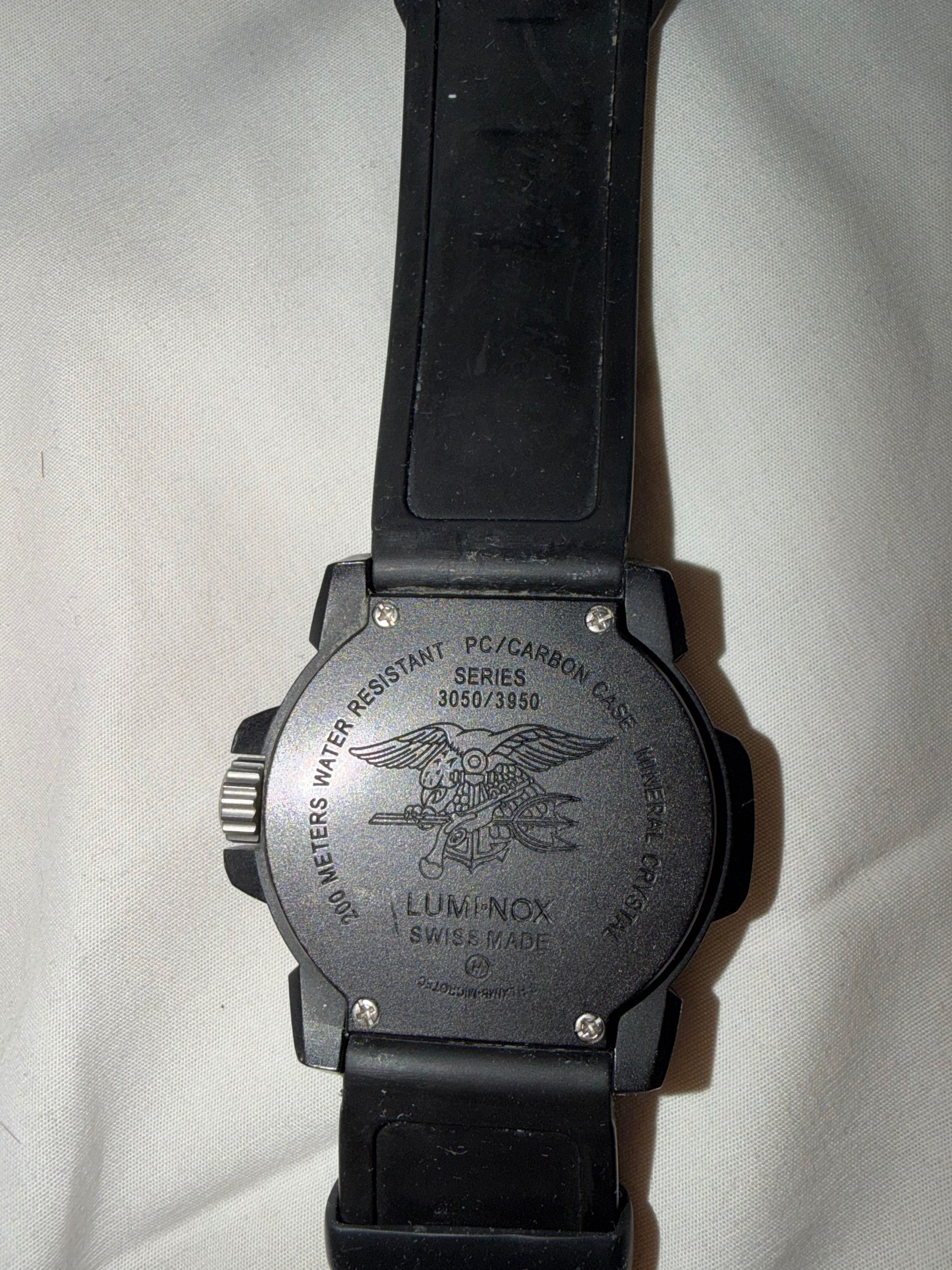 Часовник Luminox