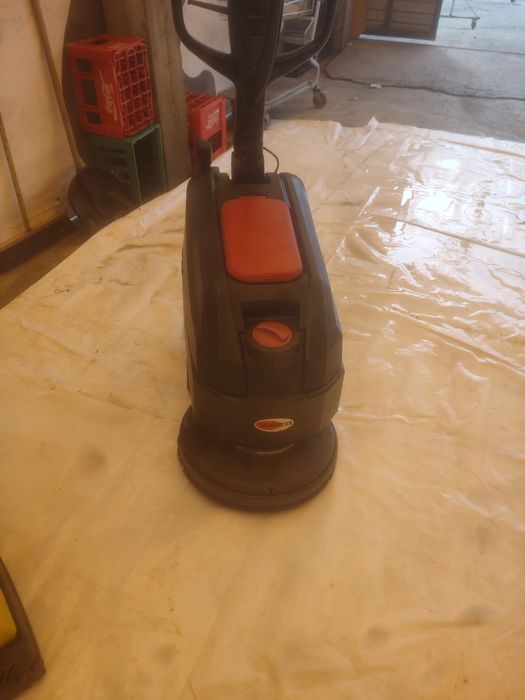 Monodiscuri și perii rotative,aspiratoare profesionale