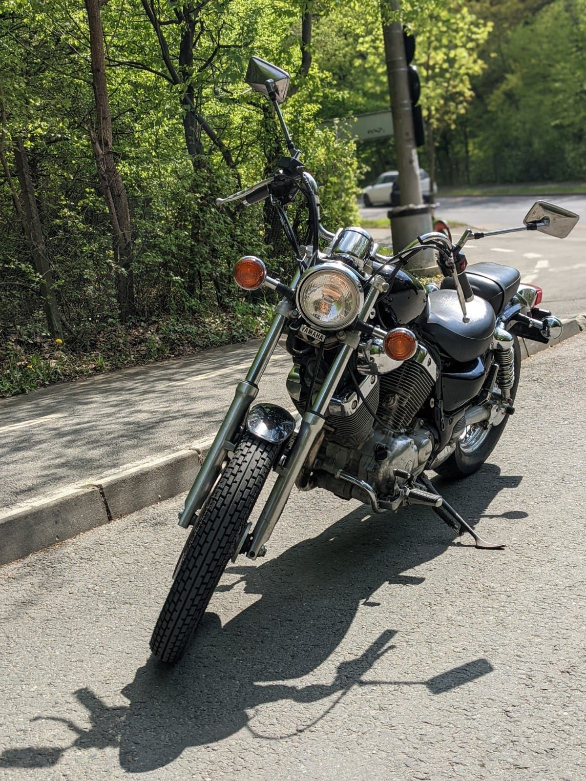 Motocicleta Yamaha virago 535