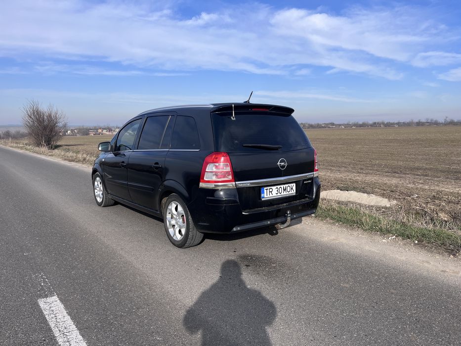 Zafira 1.7-diesel,7 locuri,panoramic,bixenon