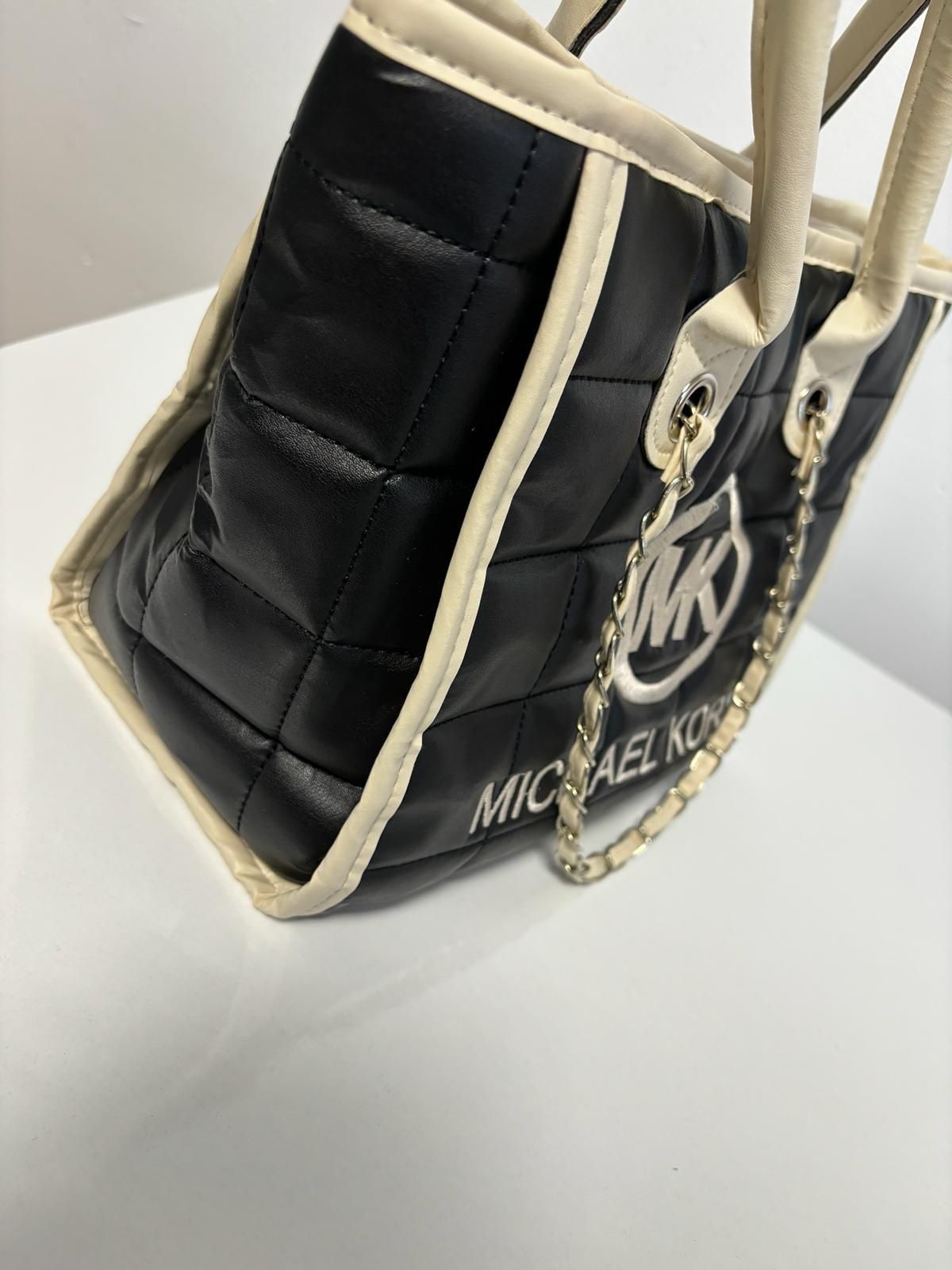 Geanta Michael Kors model nou