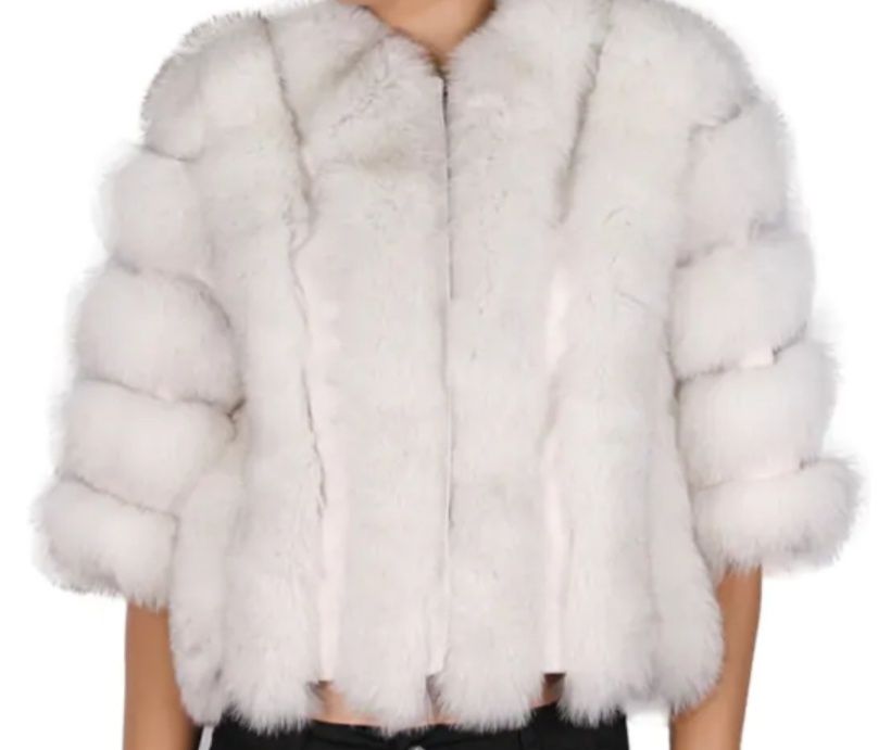 Кожух от естествен косъм и кожа.