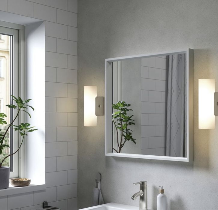 Oglinda ikea 65x65 cm. 2 disponibile. Pret per bucata.