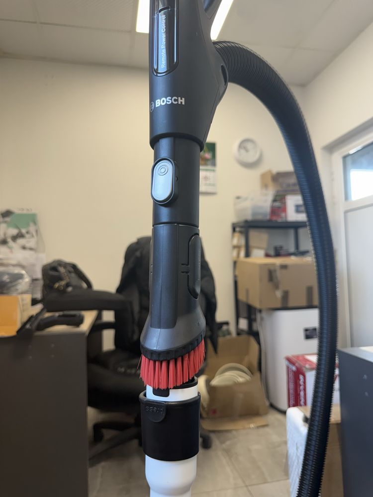 Bosch serie 6 prosilence прахосмукачка