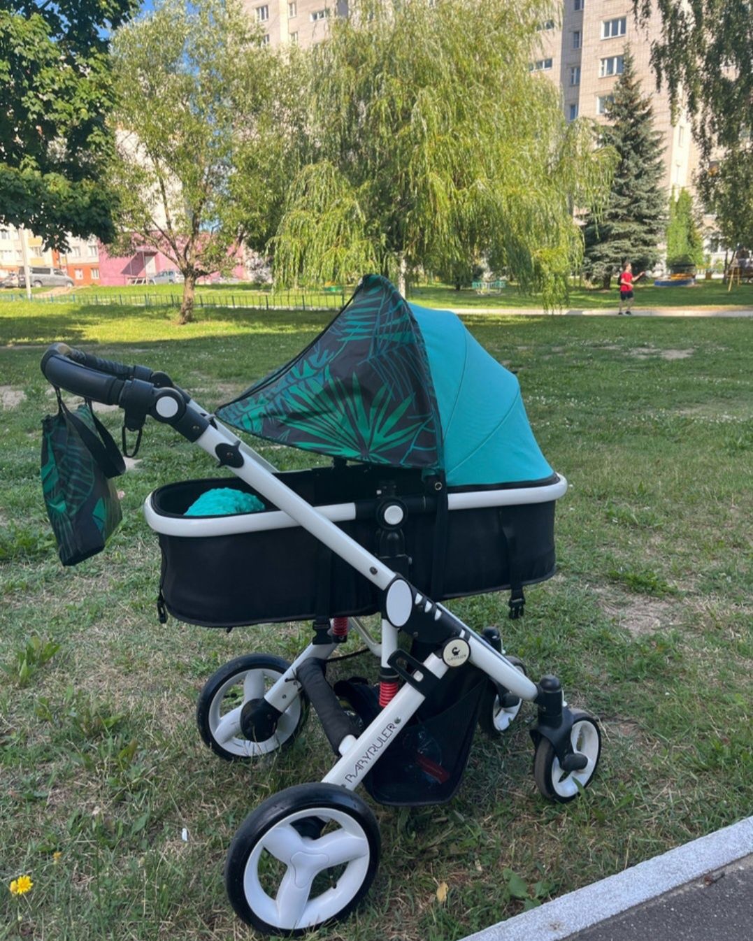 Чехол на стульчик детский и капор и сумка на коляску