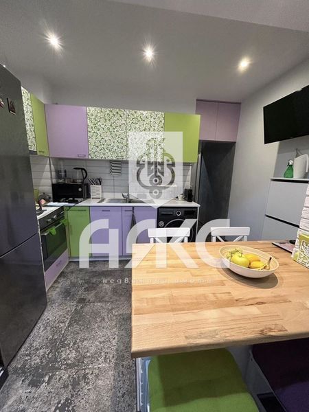 Двустаен обзаведен апартамент в кв. Дружба 1