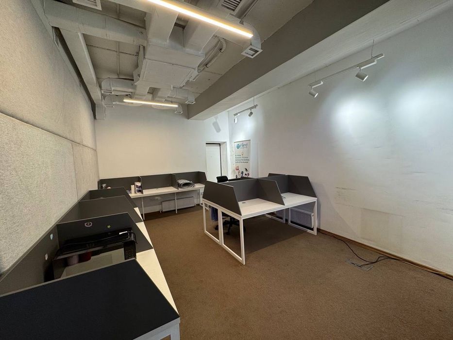 Аренда помещения ойбек 
200м2