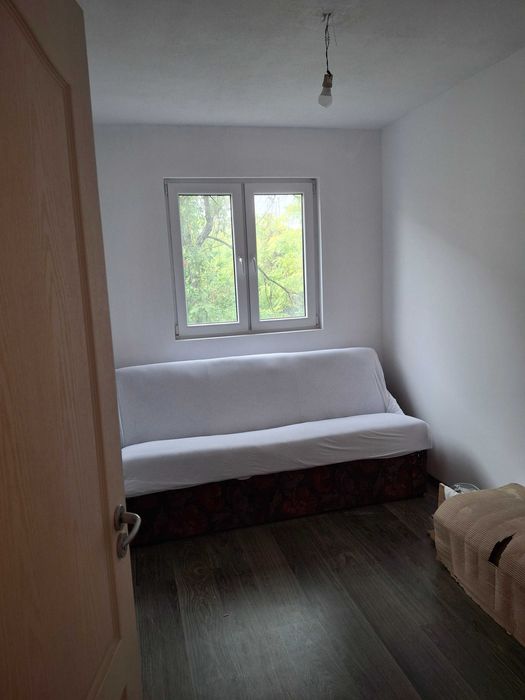 Vand apartament 3 camere confort 2 nedecomandat