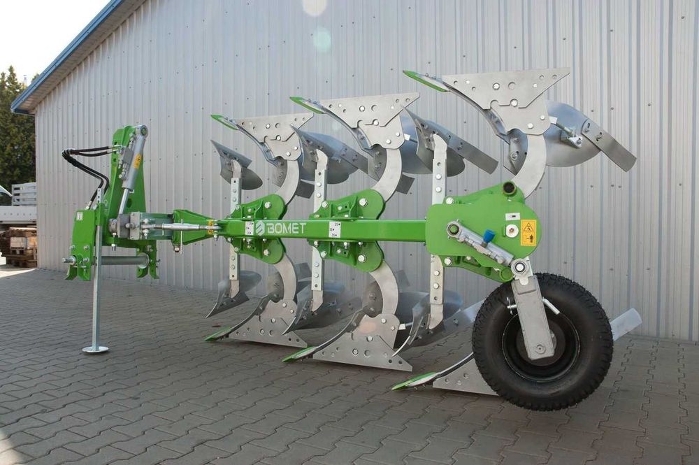 Plug agricol, plug dupa tractor, plug reversibil