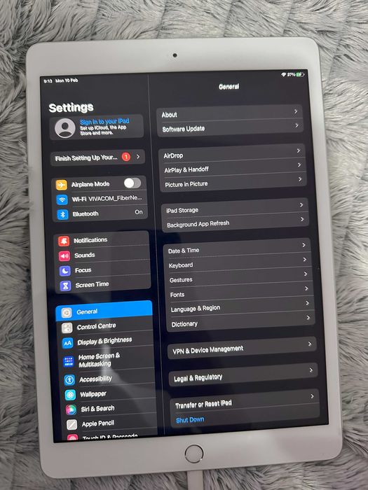 iPad 7-мо поколение 128 GB Wi-Fi – като нов, почти не е използван
