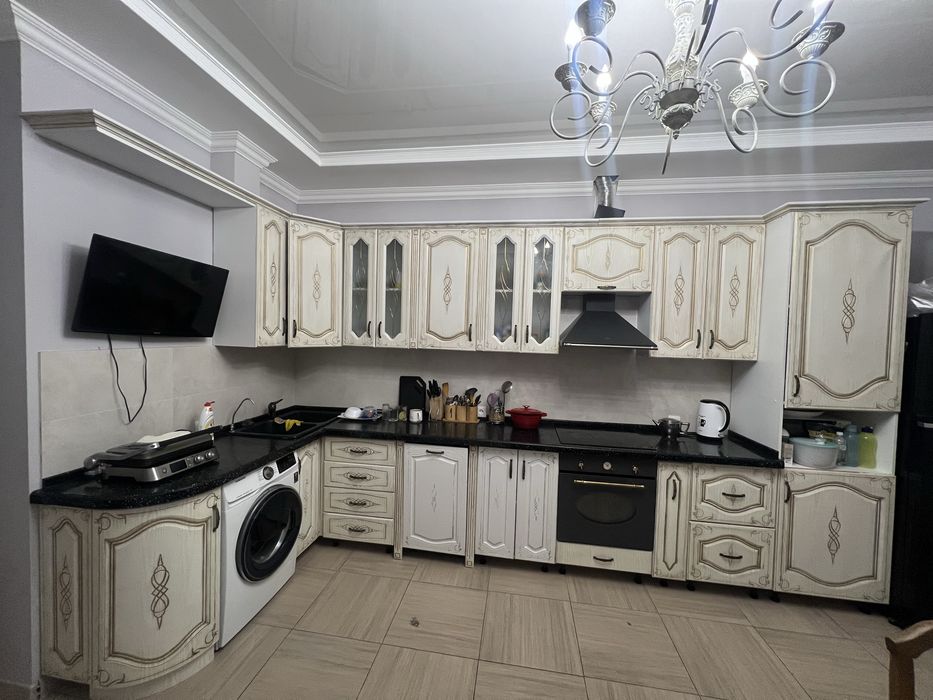 Продам Б/У Кухонный Гарнитур