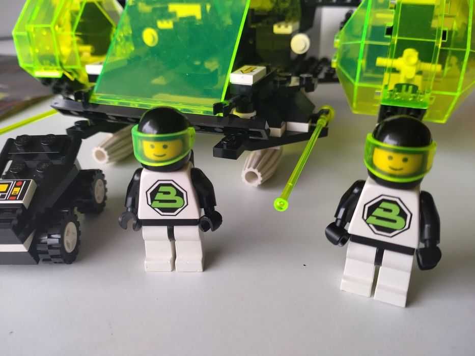 Lego Space Blacktron 6981 Aerial Intruder
