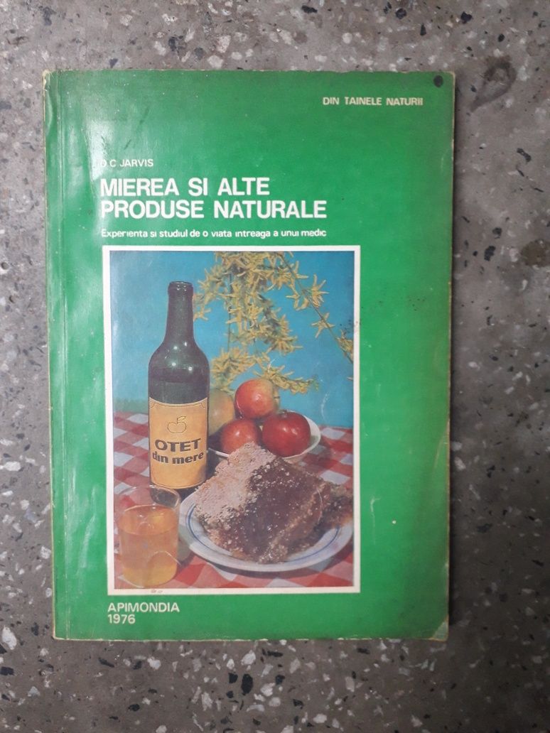 Carte "Mierea şi alte produse naturale"