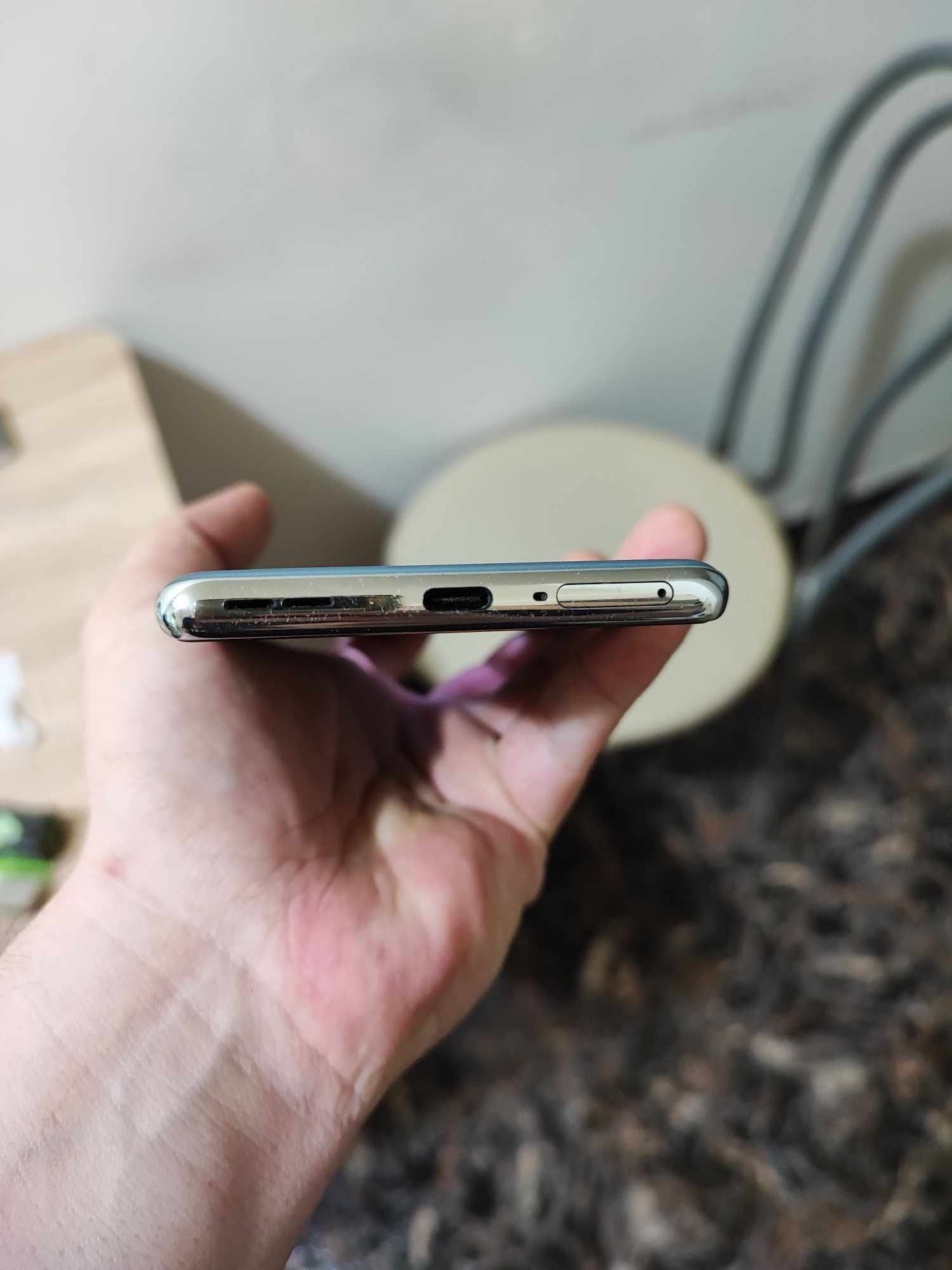 Vând OnePlus 11R 5G 256GB ca noua 10 din 10