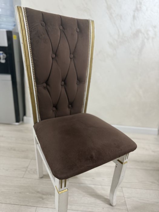 Стулья со столом