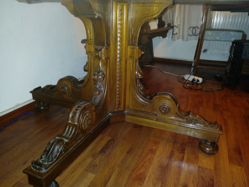 Masa Florentina sculptata lemn masiv+ 4 scaune  / retro/ vintage
