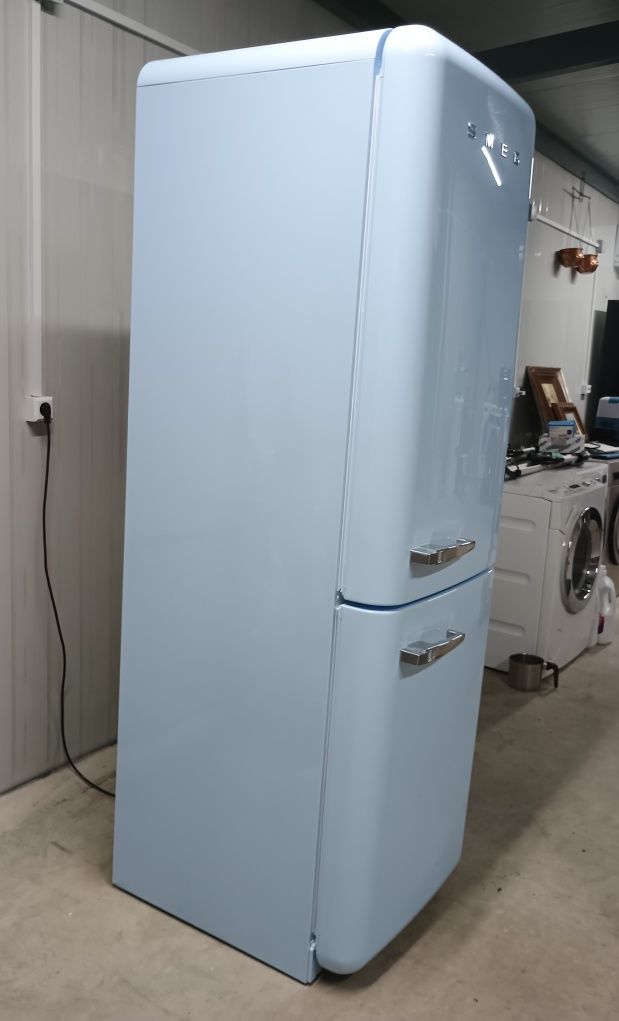 Хладилник с фризер SMEG FAB32RPB5