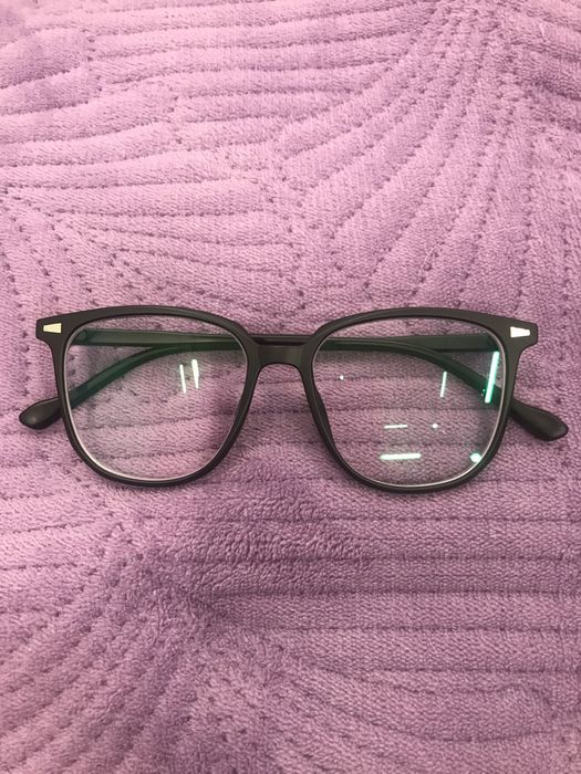 Продам новые очки -2.5