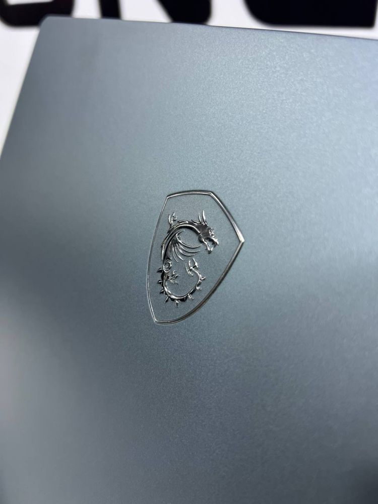 Kuchli Igravoy Noutbok Msi Raider