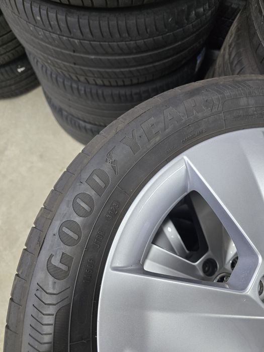 4 Броя 205/55/16 Goodyear 7mm 23dot