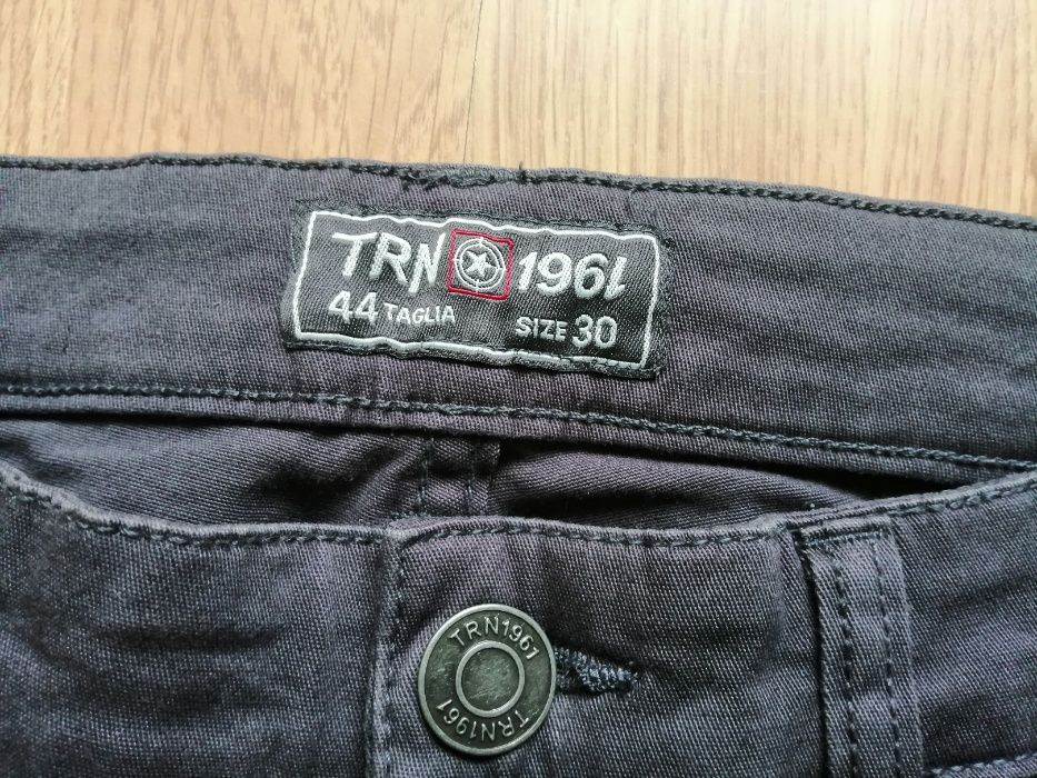 Pantaloni Blugi / Jeans Skinny fit, Canna di Fucile, Size 30(T 44) NOU