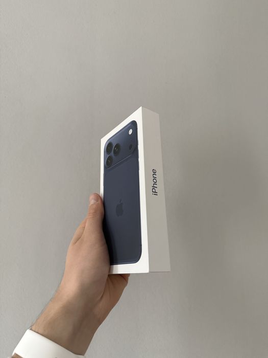iPhone 17 Pro Max 256gb Blue Nou/Sigilat/Garantie/Sim fizic