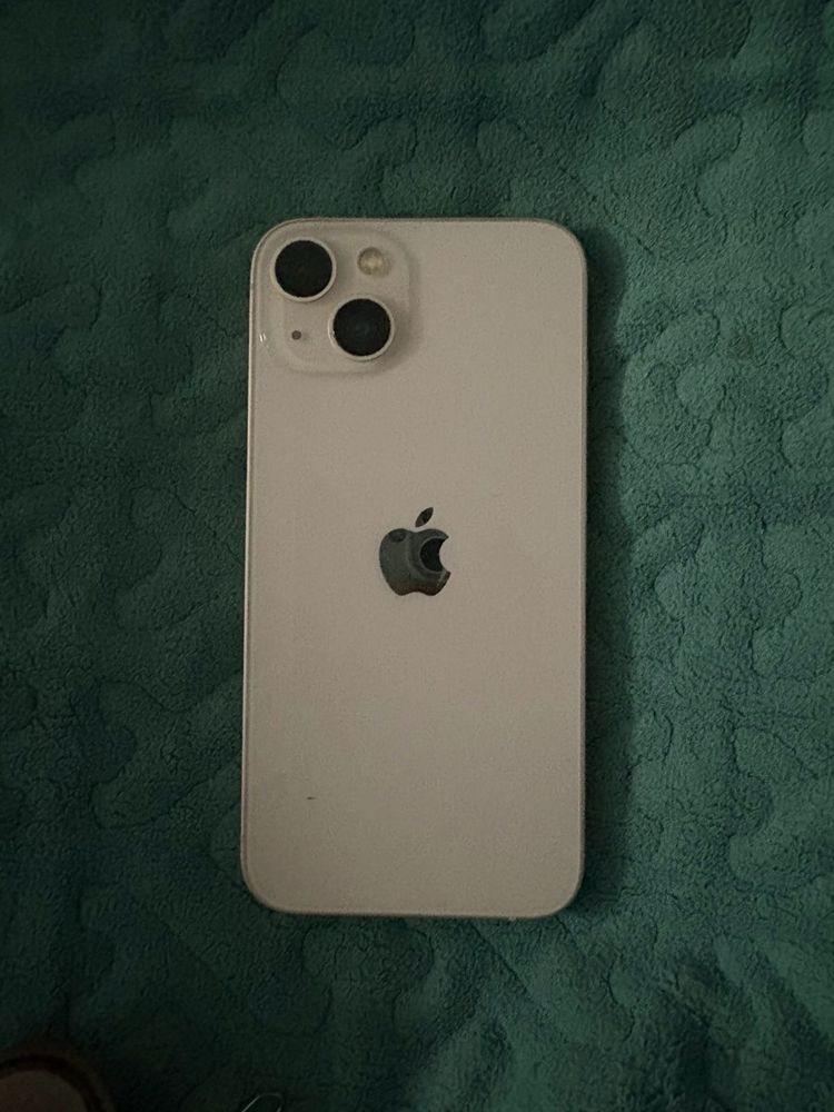 продам iphone 13