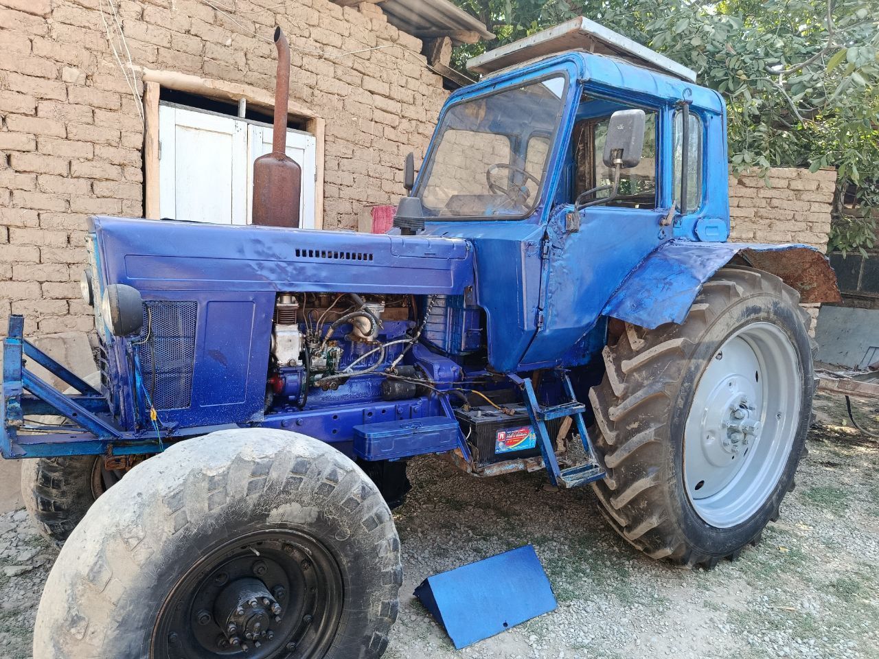 Mtz80 srochni sotiladi