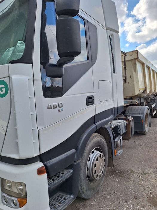 Ansamblu Iveco,450 cp, 2008 si semiremorca schmitz 2009