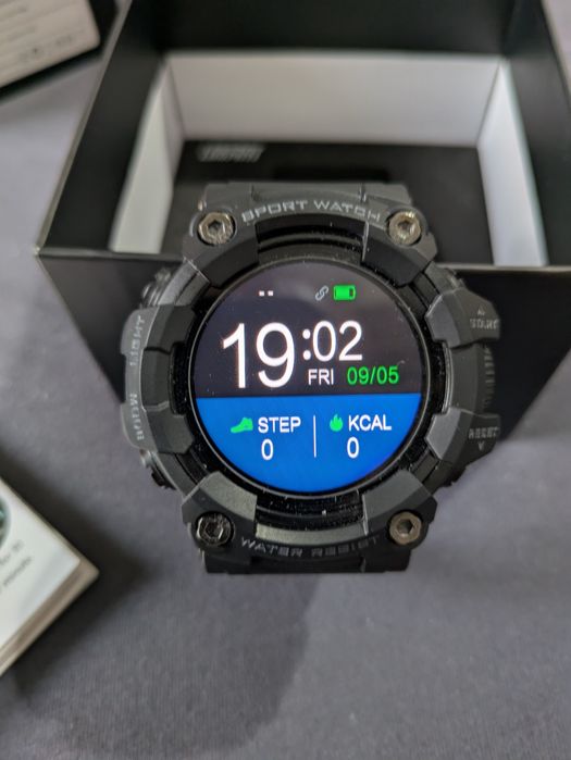 Smartwatch Lokmat folosit 3 zile, arată impecabil.
